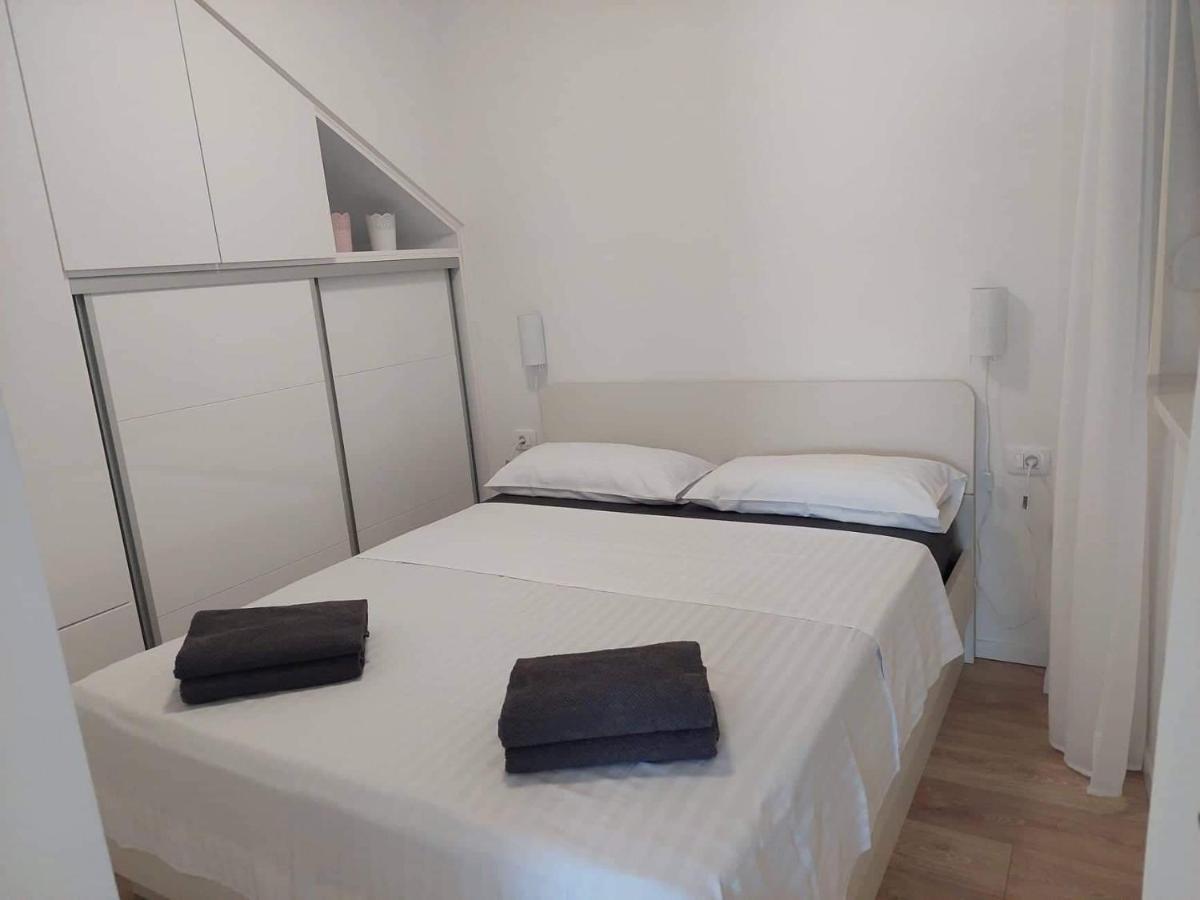 Ferienhaus Maestral - Kastel Kambelovac Kaštela المظهر الخارجي الصورة
