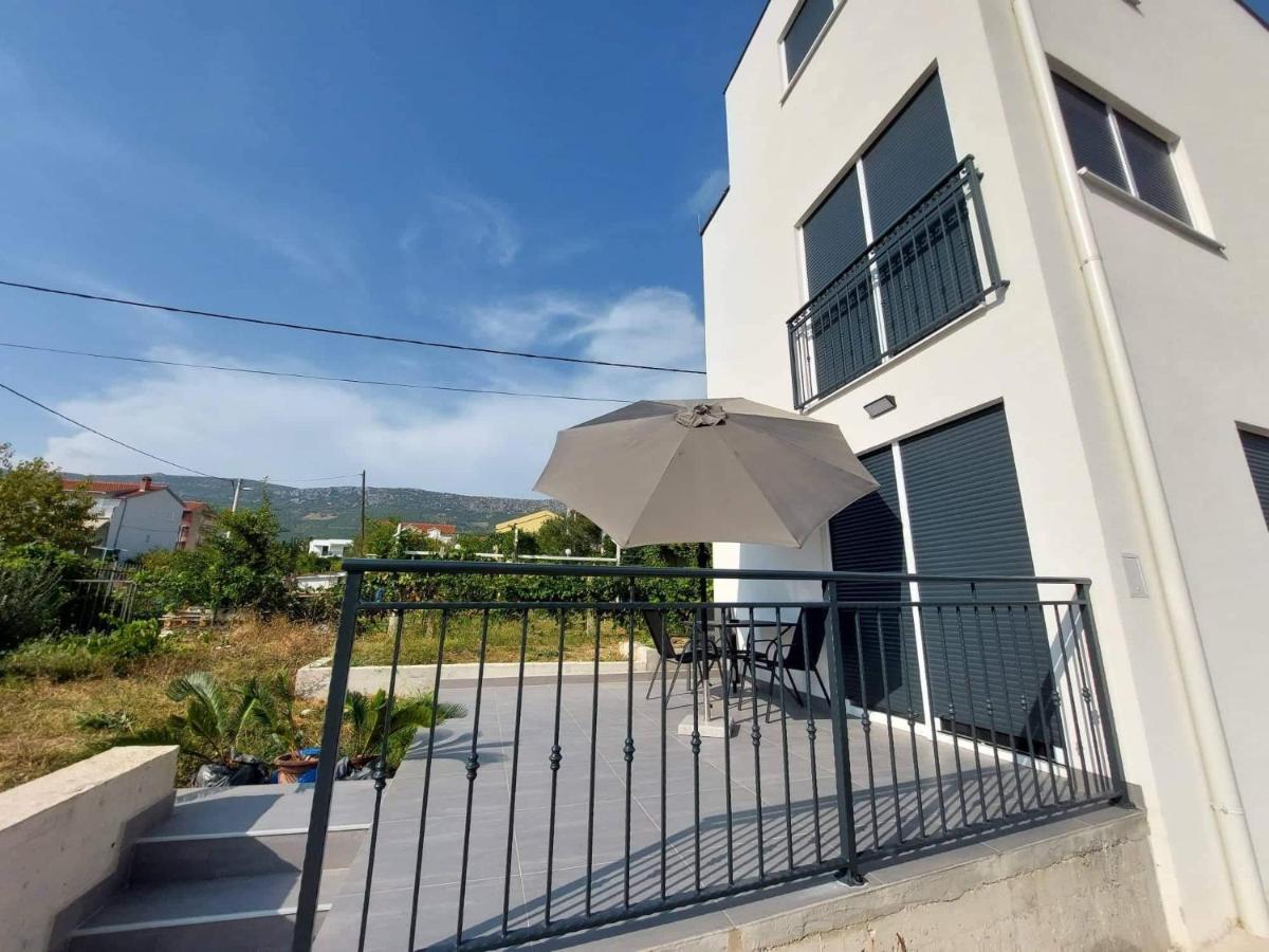 Ferienhaus Maestral - Kastel Kambelovac Kaštela المظهر الخارجي الصورة