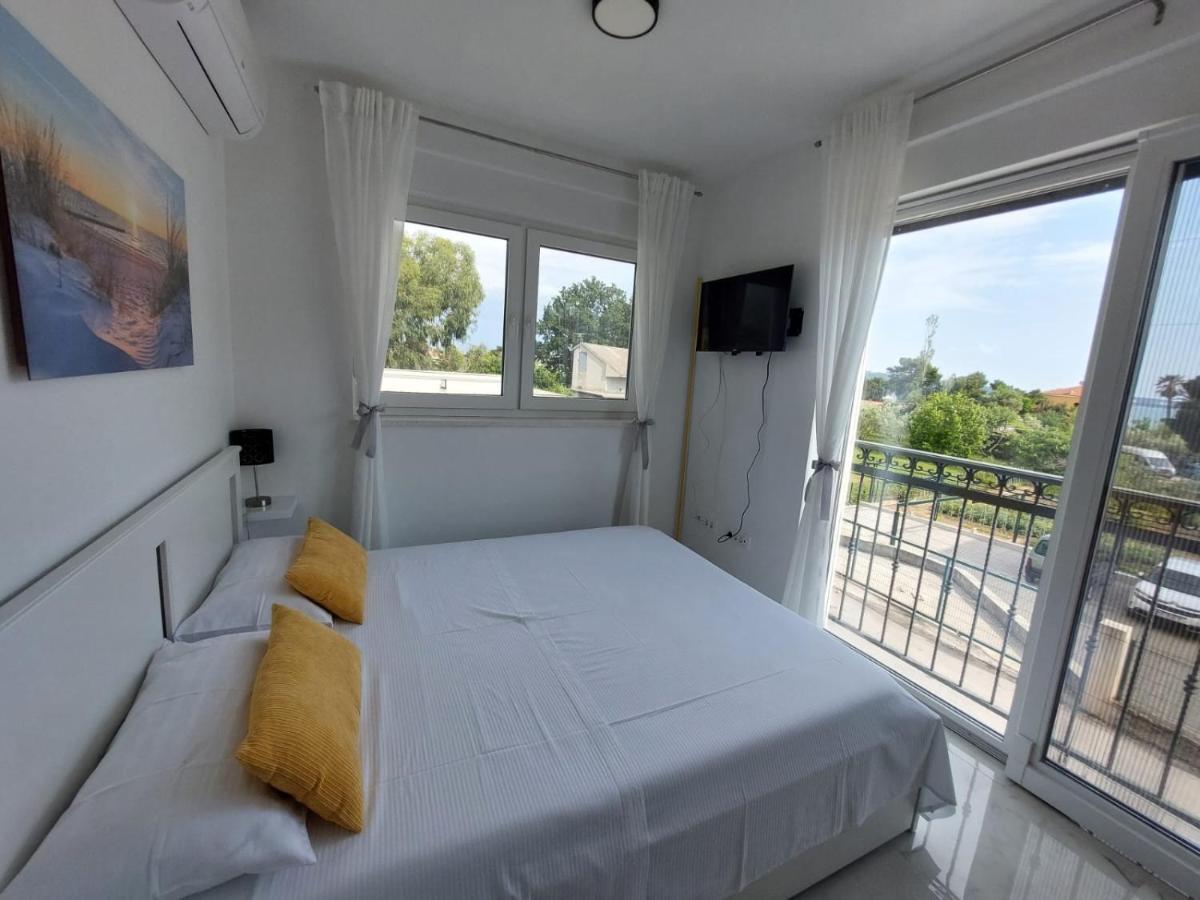 Ferienhaus Maestral - Kastel Kambelovac Kaštela المظهر الخارجي الصورة